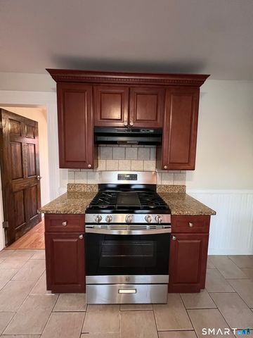 128 Prince Street 3rd. Fl., Bridgeport, CT 06610