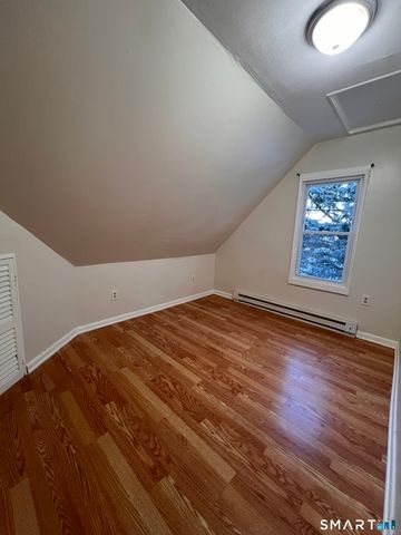 128 Prince Street 3rd. Fl., Bridgeport, CT 06610