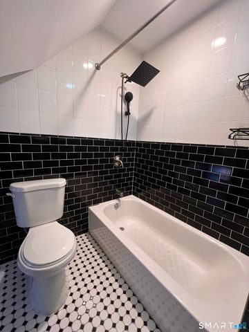 128 Prince Street 3rd. Fl., Bridgeport, CT 06610