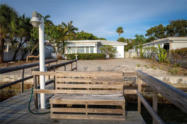 1425 COREY WAY S, South Pasadena, FL 33707