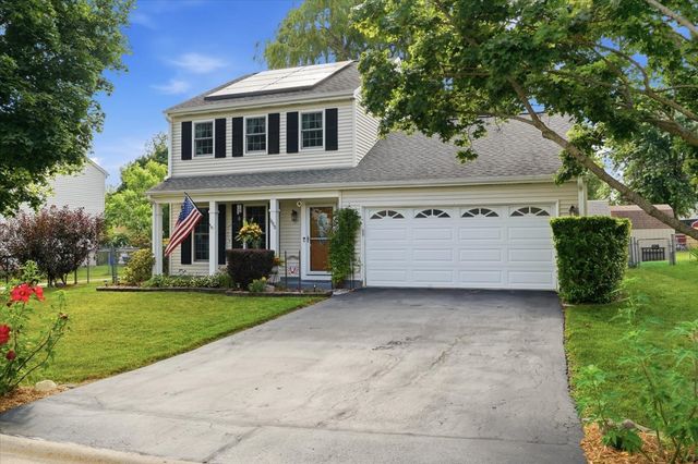 1860 Carl Drive, Round Lake Beach, IL 60073