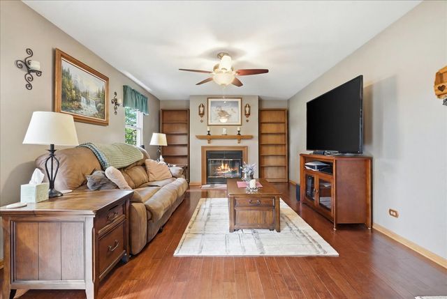 1860 Carl Drive, Round Lake Beach, IL 60073