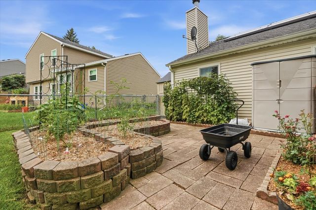1860 Carl Drive, Round Lake Beach, IL 60073