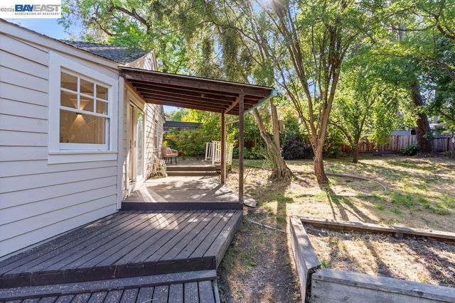 1832 Parkside Drive, Walnut Creek, CA 94597