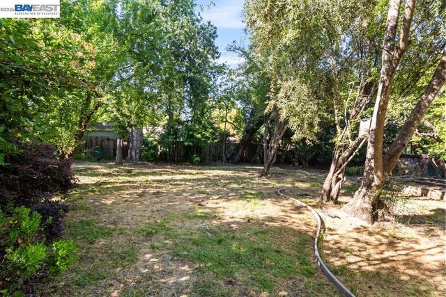 1832 Parkside Drive, Walnut Creek, CA 94597