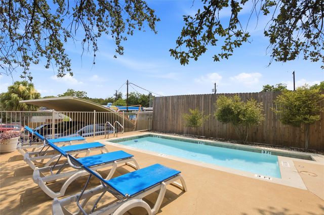 2302 E Side DR 18, Austin, TX 78704