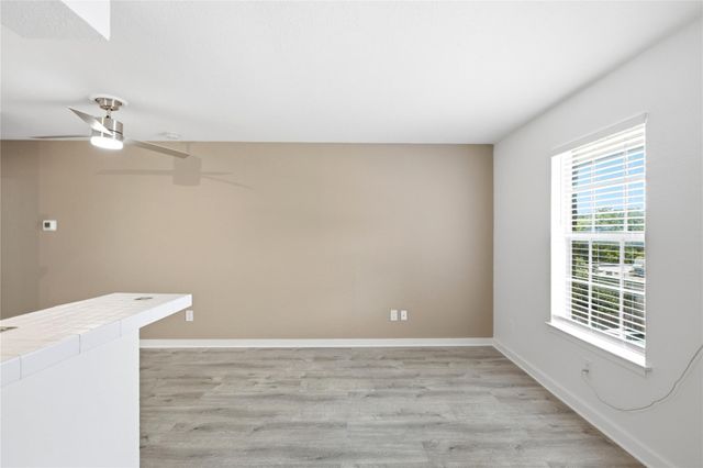 2302 E Side DR 18, Austin, TX 78704