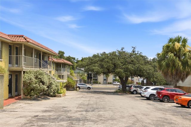 2302 E Side DR 18, Austin, TX 78704