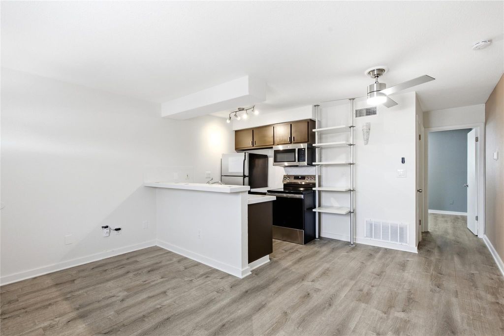 2302 E Side DR 18, Austin, TX 78704