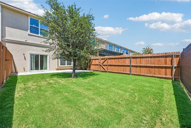 1325 Summerset Lane, Burleson, TX 76028