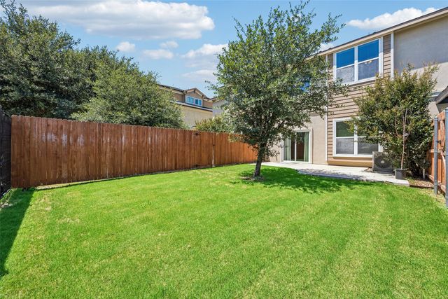 1325 Summerset Lane, Burleson, TX 76028