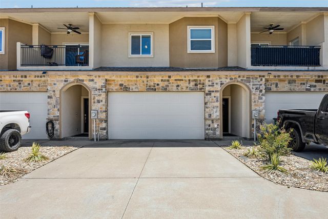 1325 Summerset Lane, Burleson, TX 76028