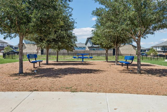 1325 Summerset Lane, Burleson, TX 76028