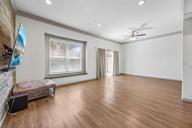 1325 Summerset Lane, Burleson, TX 76028