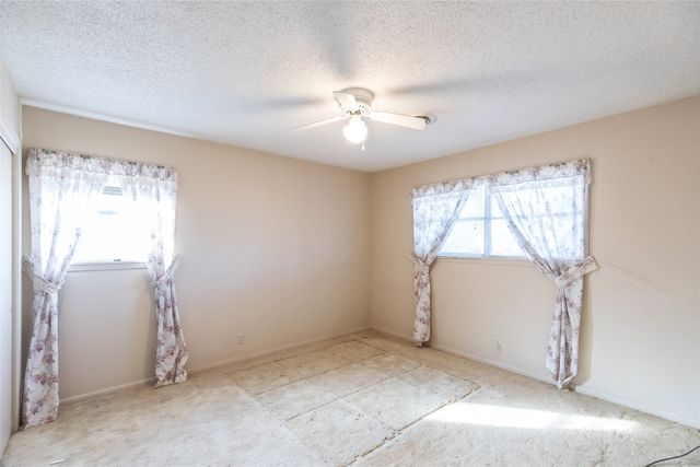 2107 Guadalupe Street, Coleman, TX 76834