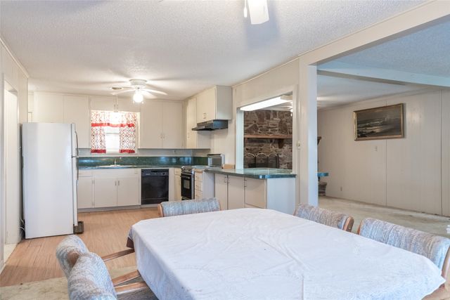 2107 Guadalupe Street, Coleman, TX 76834