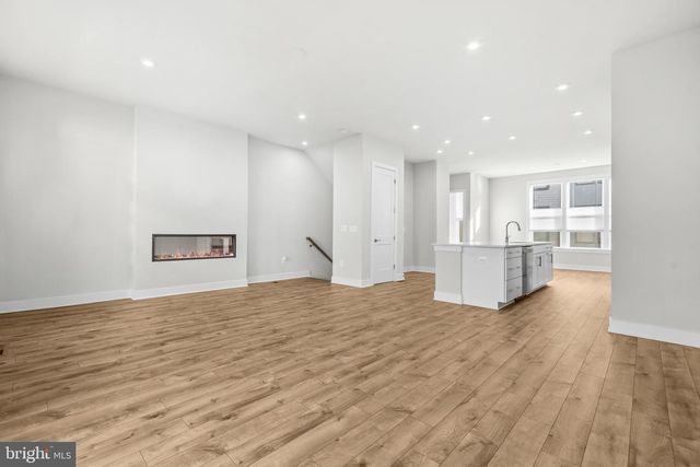 2433 LIBERTY LOOP, Herndon, VA 20171