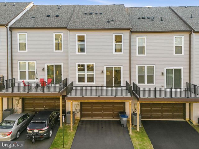 2433 LIBERTY LOOP, Herndon, VA 20171