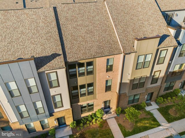 2433 LIBERTY LOOP, Herndon, VA 20171