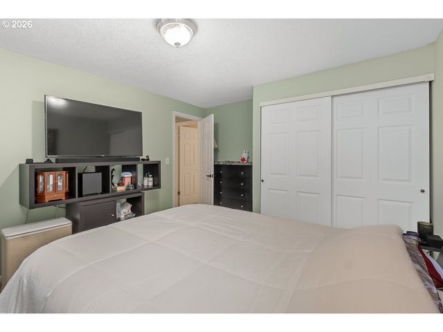 5660 Sw GLENBROOK Rd, Beaverton, OR 97007