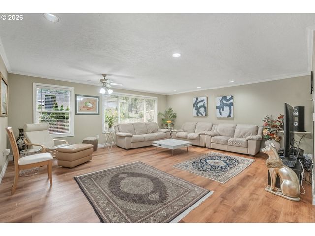 5660 Sw GLENBROOK Rd, Beaverton, OR 97007