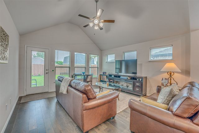 2036 Abbey Road, Heartland, TX 75126