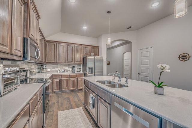 2036 Abbey Road, Heartland, TX 75126