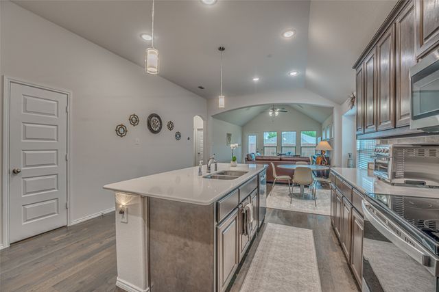 2036 Abbey Road, Heartland, TX 75126