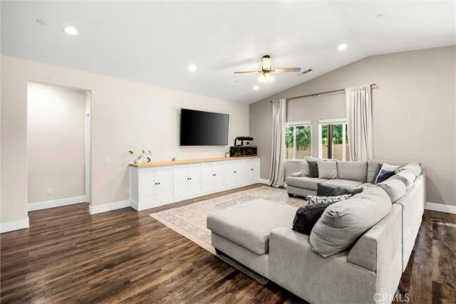 229 Country Club, Calimesa, CA 92320