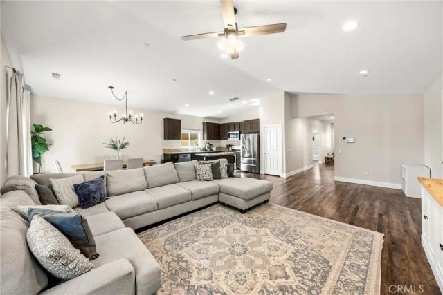 229 Country Club, Calimesa, CA 92320