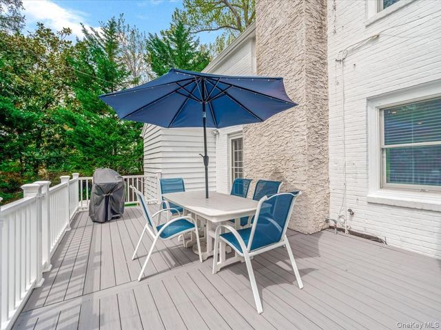 9 OLD COLONY Lane, Great Neck, NY 11023