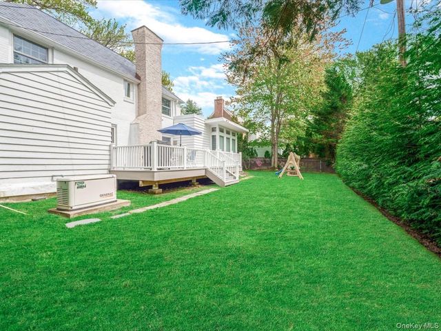 9 OLD COLONY Lane, Great Neck, NY 11023