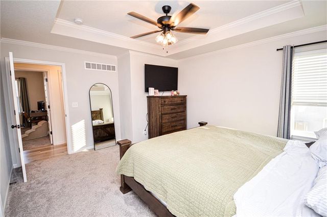 1103 NW 4th Street, Oak Grove, MO 64075