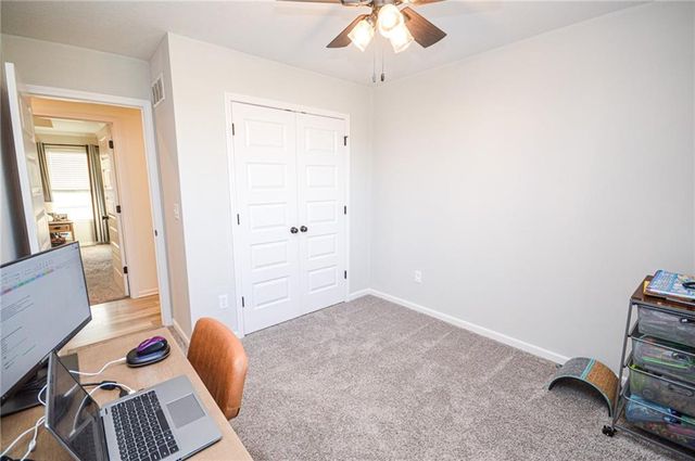 1103 NW 4th Street, Oak Grove, MO 64075