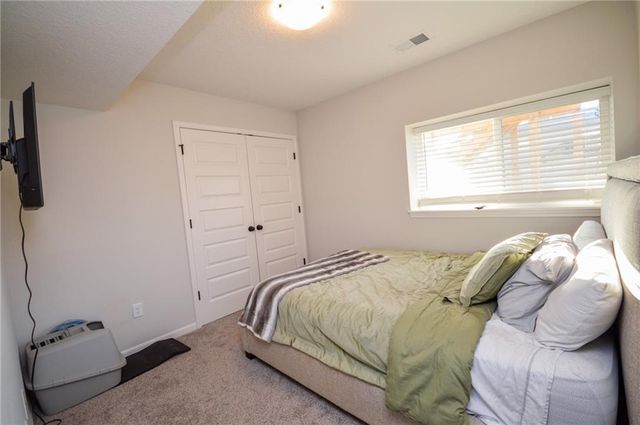 1103 NW 4th Street, Oak Grove, MO 64075