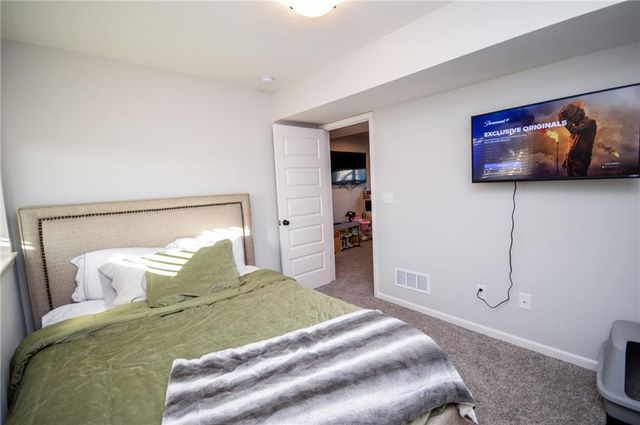 1103 NW 4th Street, Oak Grove, MO 64075