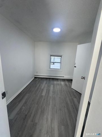 265 Sixth Street 3rd, Bridgeport, CT 06607