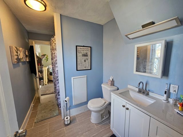 32 Main St 4, Foxboro, MA 02035