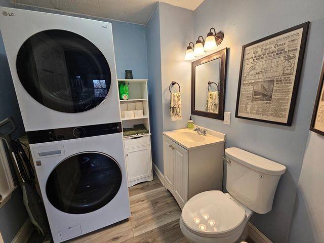 32 Main St 4, Foxboro, MA 02035