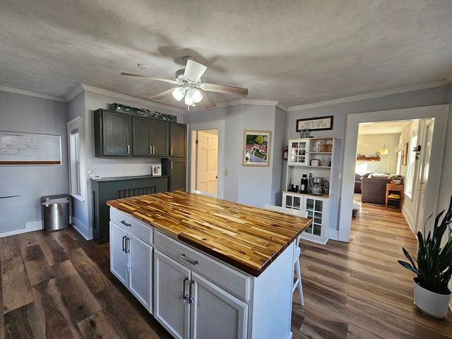 32 Main St 4, Foxboro, MA 02035