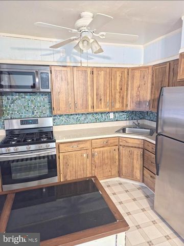 253 SOUTHEASTERN CT, Baltimore, MD 21221