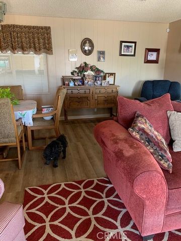 4401 Camelot Place, Bakersfield, CA 93301