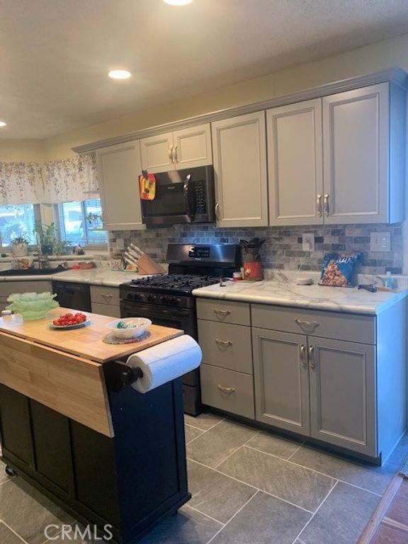 4401 Camelot Place, Bakersfield, CA 93301