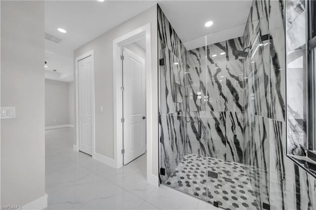 3318 29th ST SW, Lehigh Acres, FL 33976
