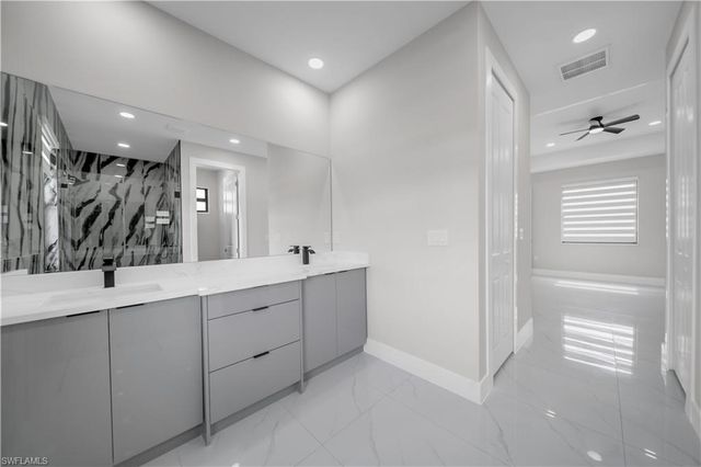 3318 29th ST SW, Lehigh Acres, FL 33976
