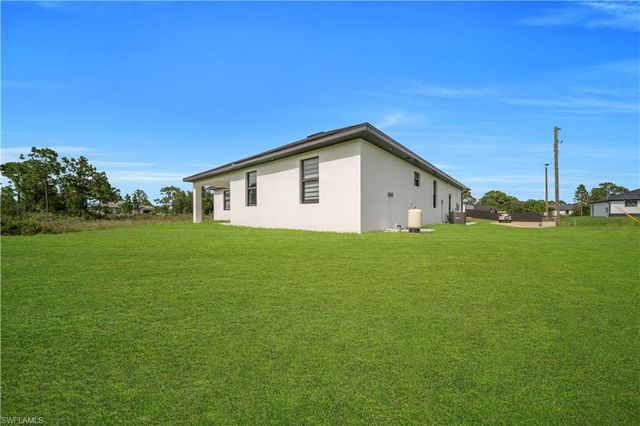 3318 29th ST SW, Lehigh Acres, FL 33976