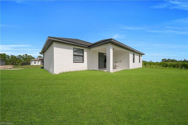 3318 29th ST SW, Lehigh Acres, FL 33976