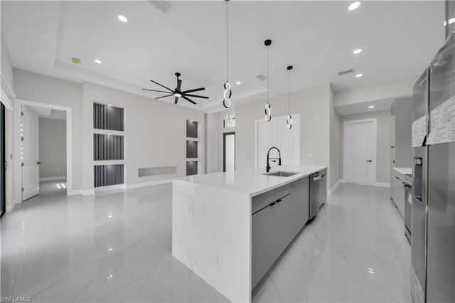 3318 29th ST SW, Lehigh Acres, FL 33976