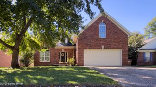 4206 Bridlepath Pl, Louisville, KY 40245