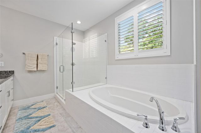 1324 W Pierce St, Houston, TX 77019